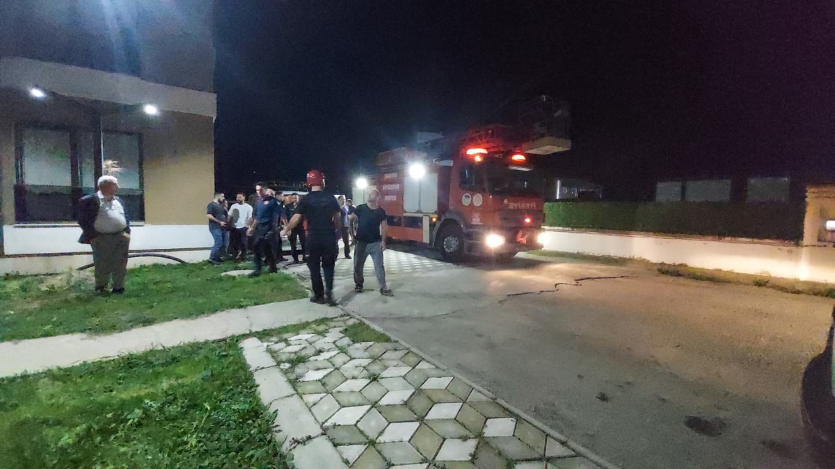 Çocuk evde kilitli kaldı, itfaiye yardıma koştu