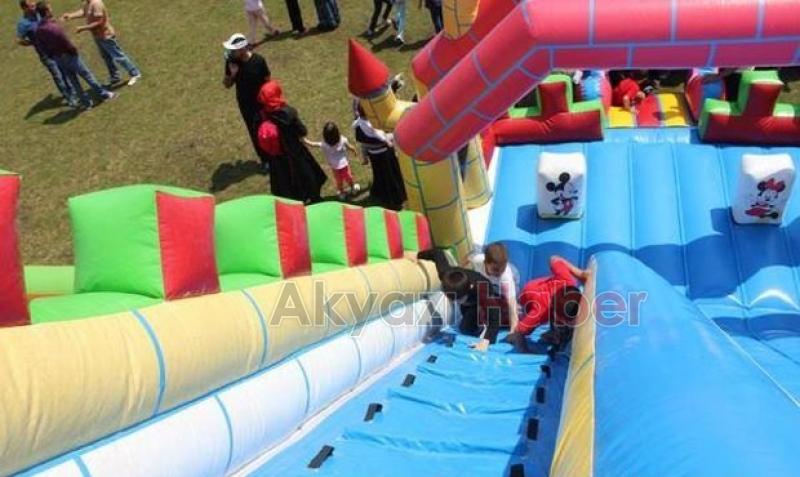 Çocuk Şenliğinde Çocuklar Gün Boyu Eğlendi