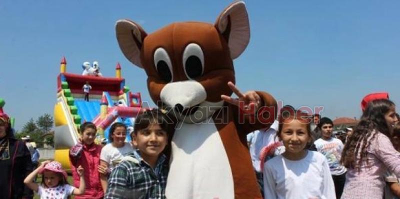 Çocuk Şenliğinde Çocuklar Gün Boyu Eğlendi