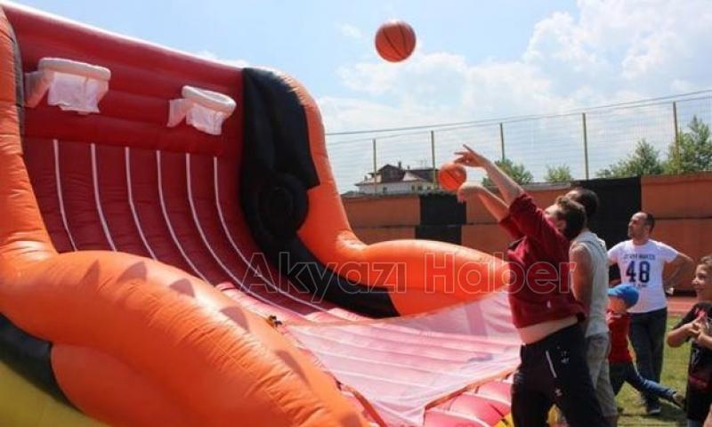 Çocuk Şenliğinde Çocuklar Gün Boyu Eğlendi