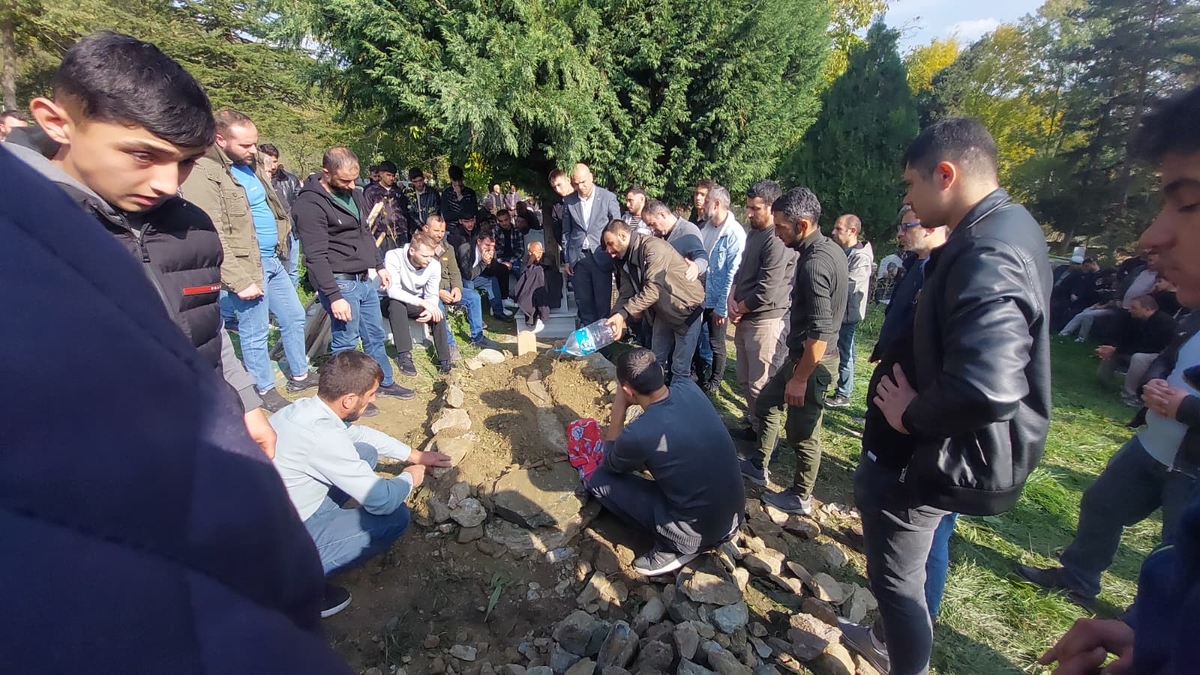 Çocuk sürücünün hayattan kopardığı 2 yaşındaki Eslem toprağa verildi