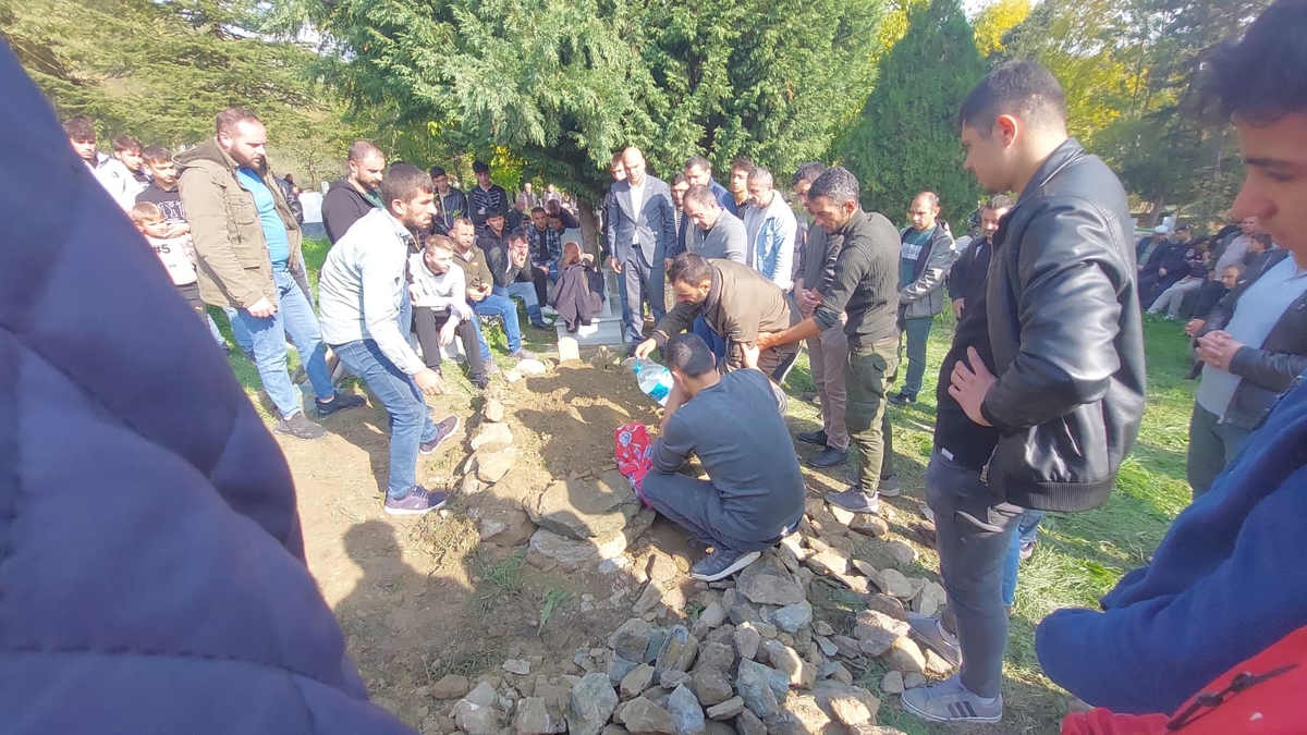 Çocuk sürücünün hayattan kopardığı 2 yaşındaki Eslem toprağa verildi