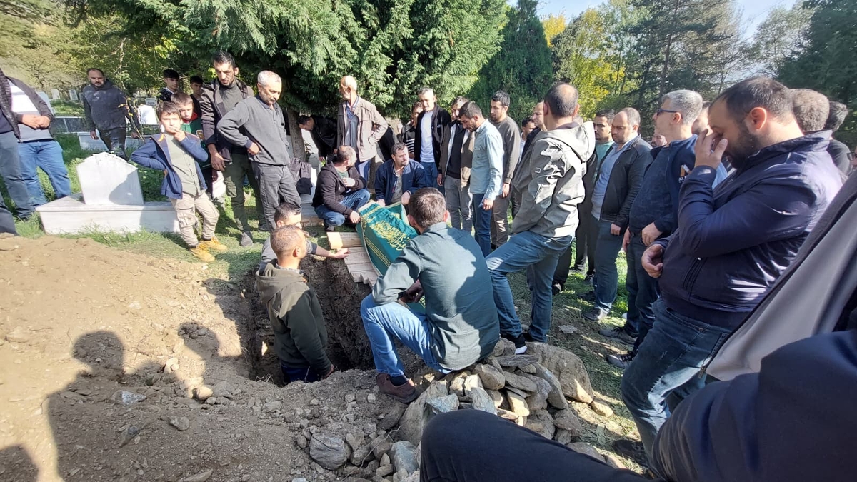 Çocuk sürücünün hayattan kopardığı 2 yaşındaki Eslem toprağa verildi