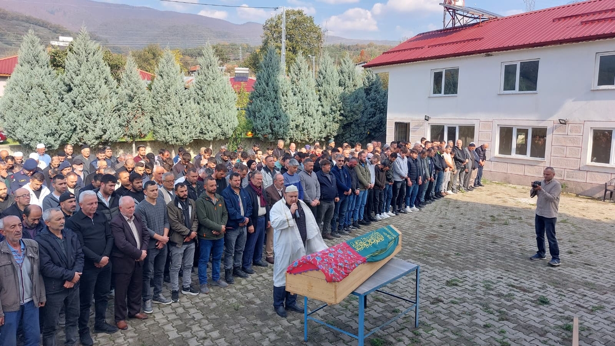 Çocuk sürücünün hayattan kopardığı 2 yaşındaki Eslem toprağa verildi