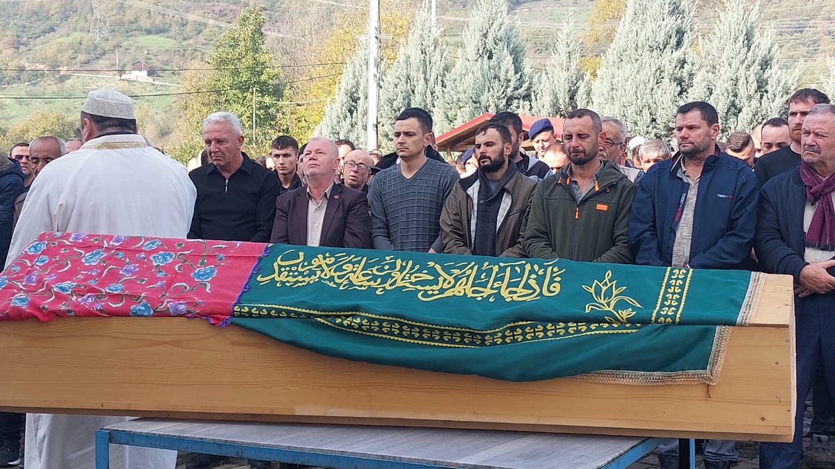 Çocuk sürücünün hayattan kopardığı 2 yaşındaki Eslem toprağa verildi