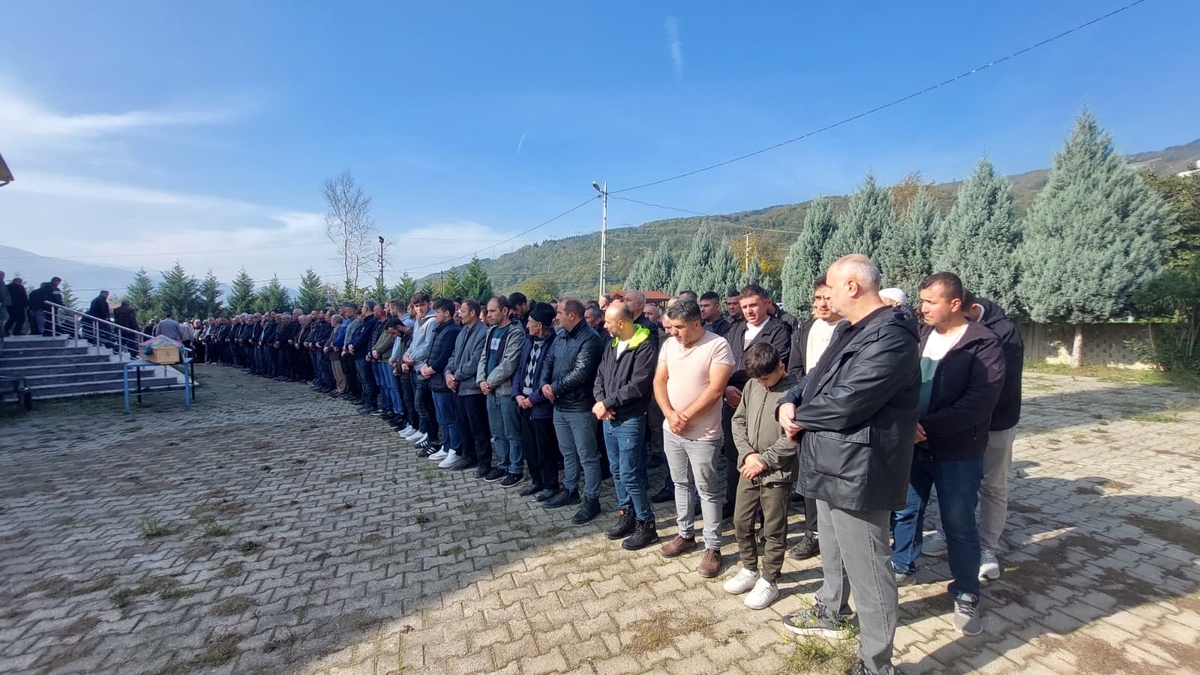 Çocuk sürücünün hayattan kopardığı 2 yaşındaki Eslem toprağa verildi