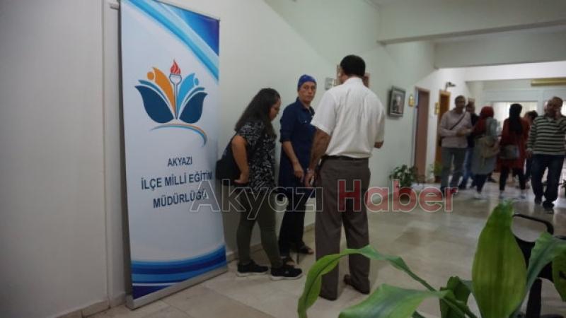 Çocukları açıkta kalan velilerden eylem