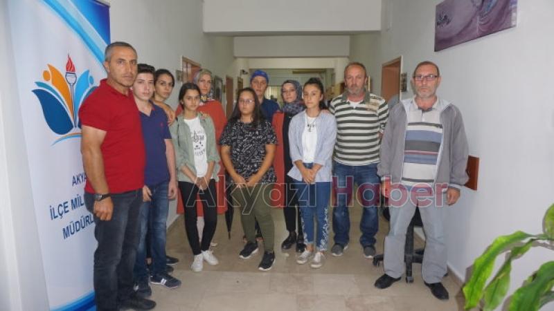 Çocukları açıkta kalan velilerden eylem