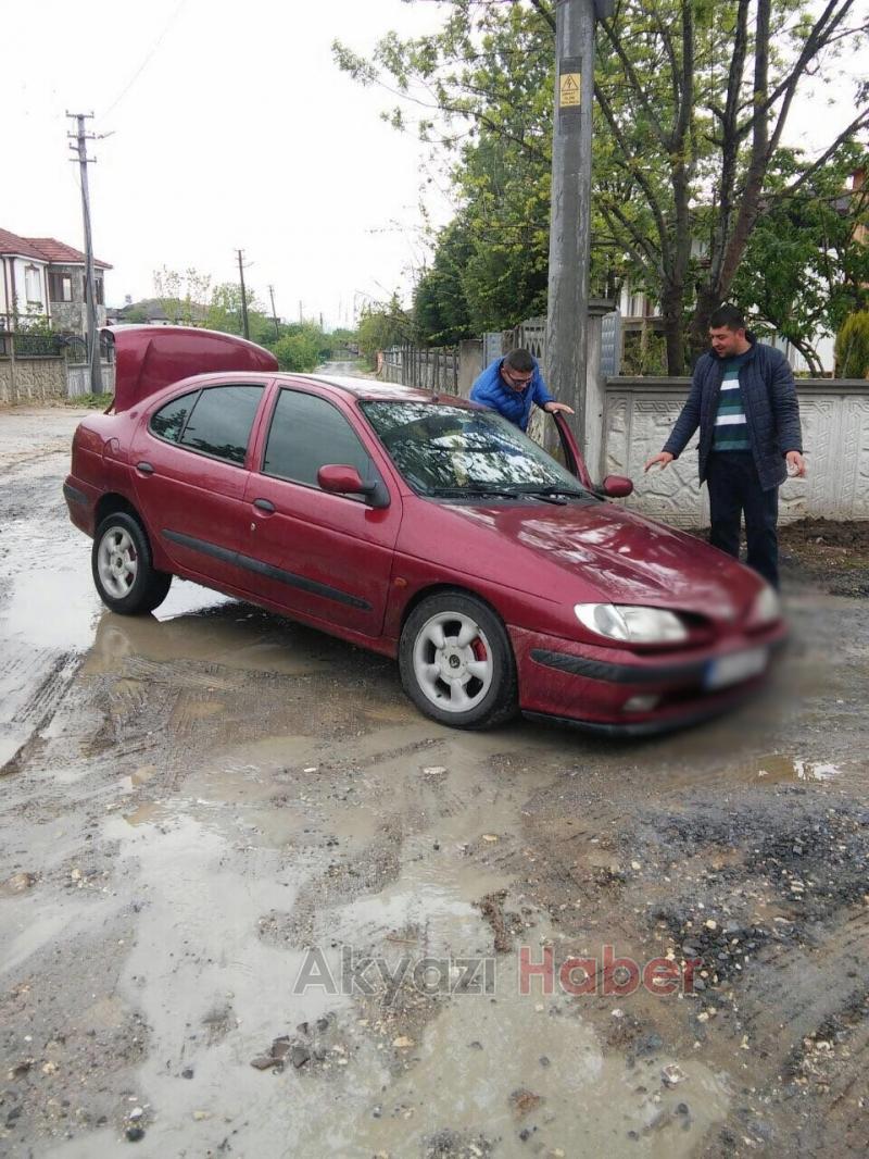 Çöken Yolda Mahsur Kaldılar