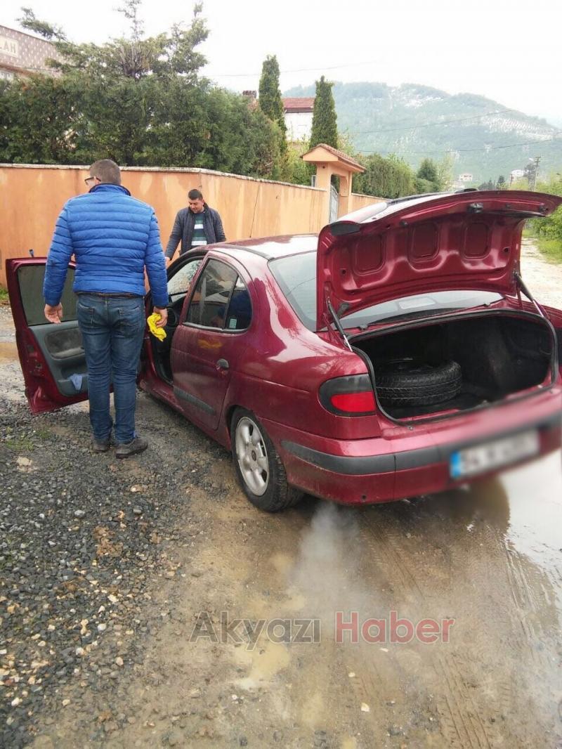 Çöken Yolda Mahsur Kaldılar