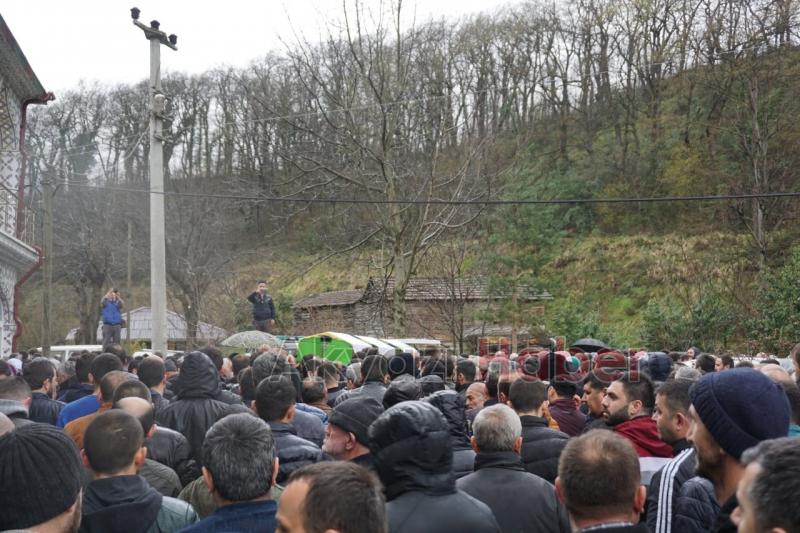 Coşkun Furuncu Defnedildi