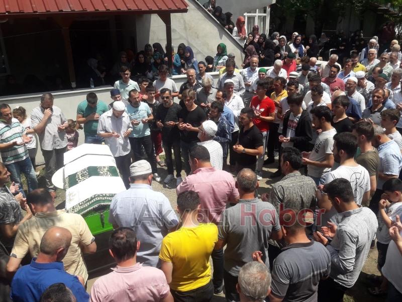 Cuma Namazı Sırasında Kalp Krizi Geçirdi 