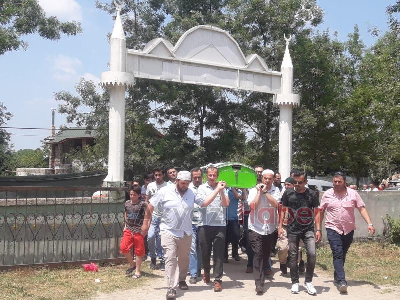 Cuma Namazı Sırasında Kalp Krizi Geçirdi 