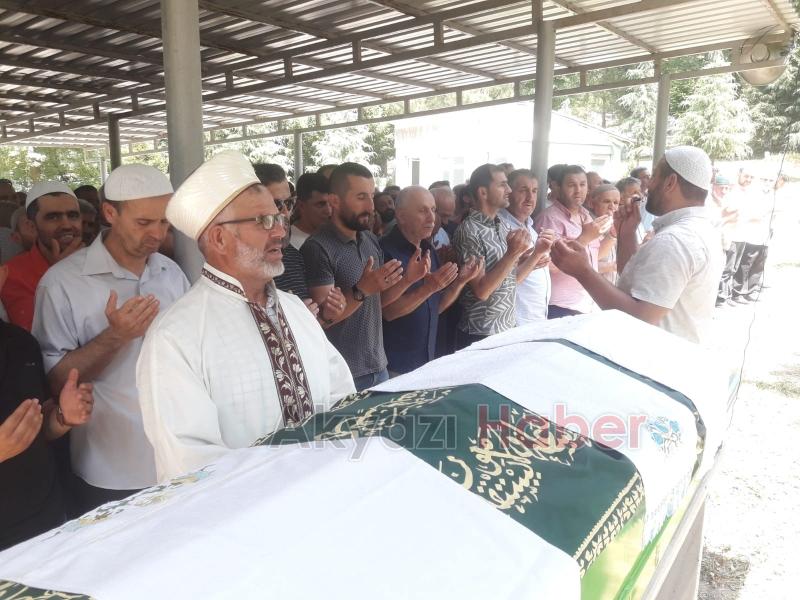 Cuma Namazı Sırasında Kalp Krizi Geçirdi 