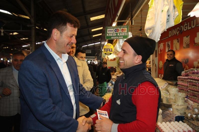 Cumhur İttifakı Adayları Pazar Yeri Esnafıyla Buluştu