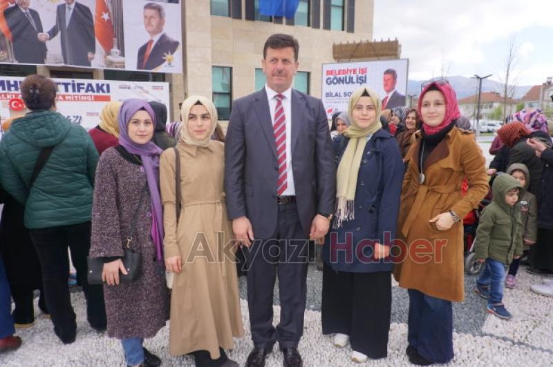 Cumhur İttifakı Akyazıda Halkla Buluşma Mitingi düzenledi