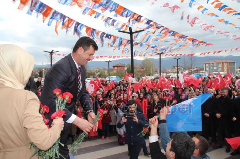 Cumhur İttifakı Akyazıda Halkla Buluşma Mitingi düzenledi