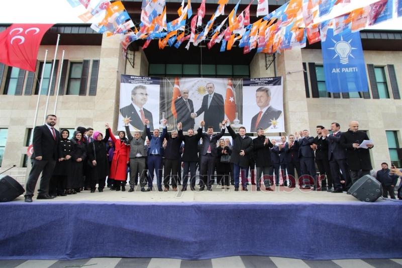 Cumhur İttifakı Akyazıda Halkla Buluşma Mitingi düzenledi