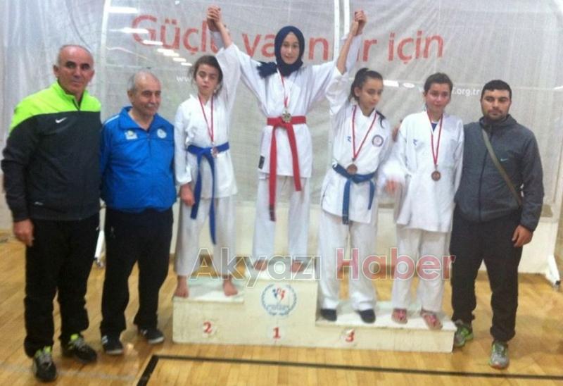 CUMHURİYET KUPASINDAN 15 MADALYA