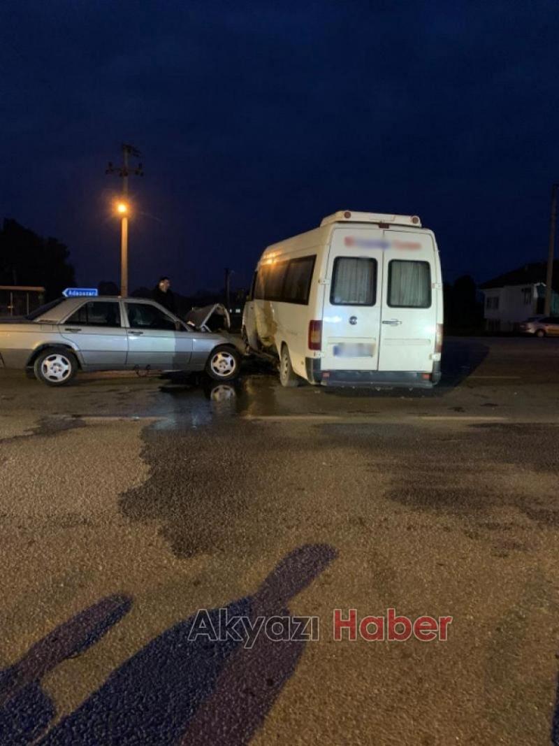 D 100 de otomobil işçi servisi ile çarpıştı 6 Yaralı