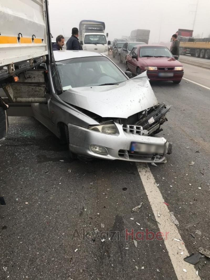 D 100 de sis nedeniyle Zincirleme kaza