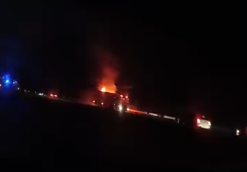 D-140'da otomobil alev alev yandı