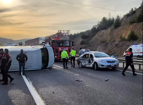 D-650'de feci kaza: 3 yaralı