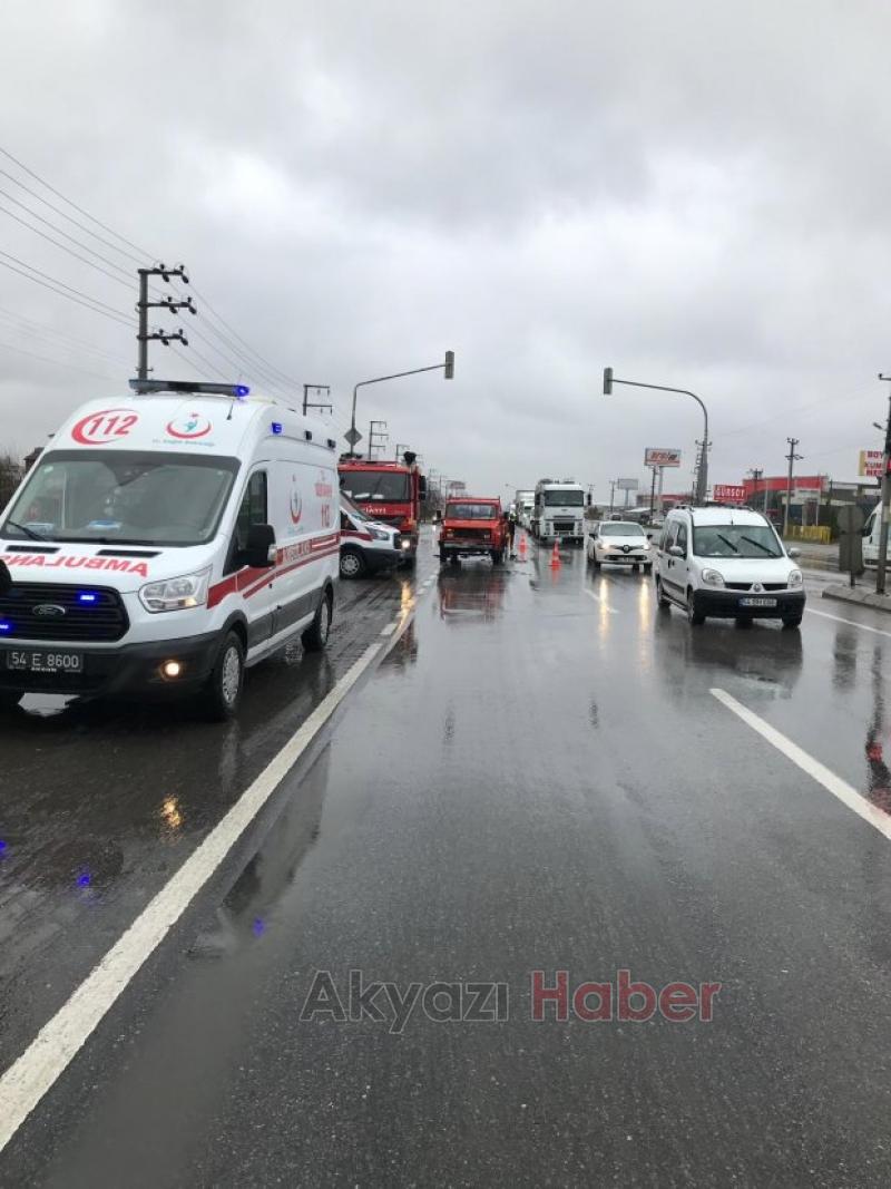 D100 de kaza 3 yaralı