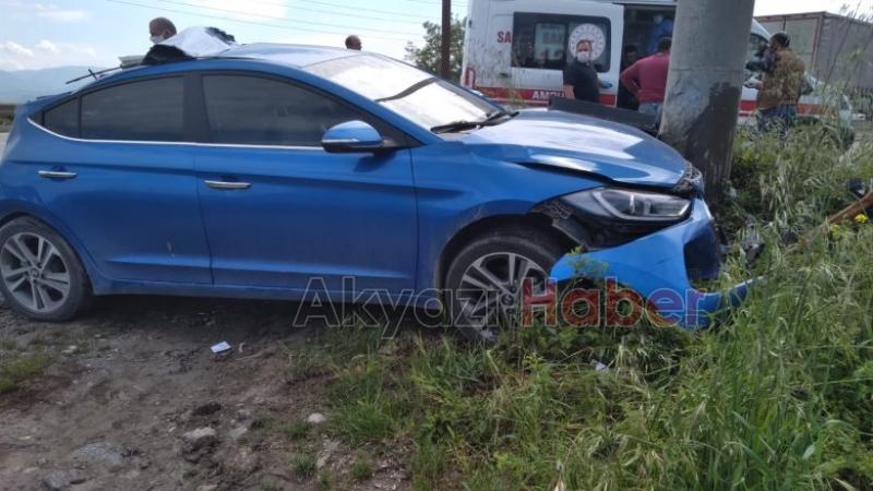 D100de kamyon otomobili biçti