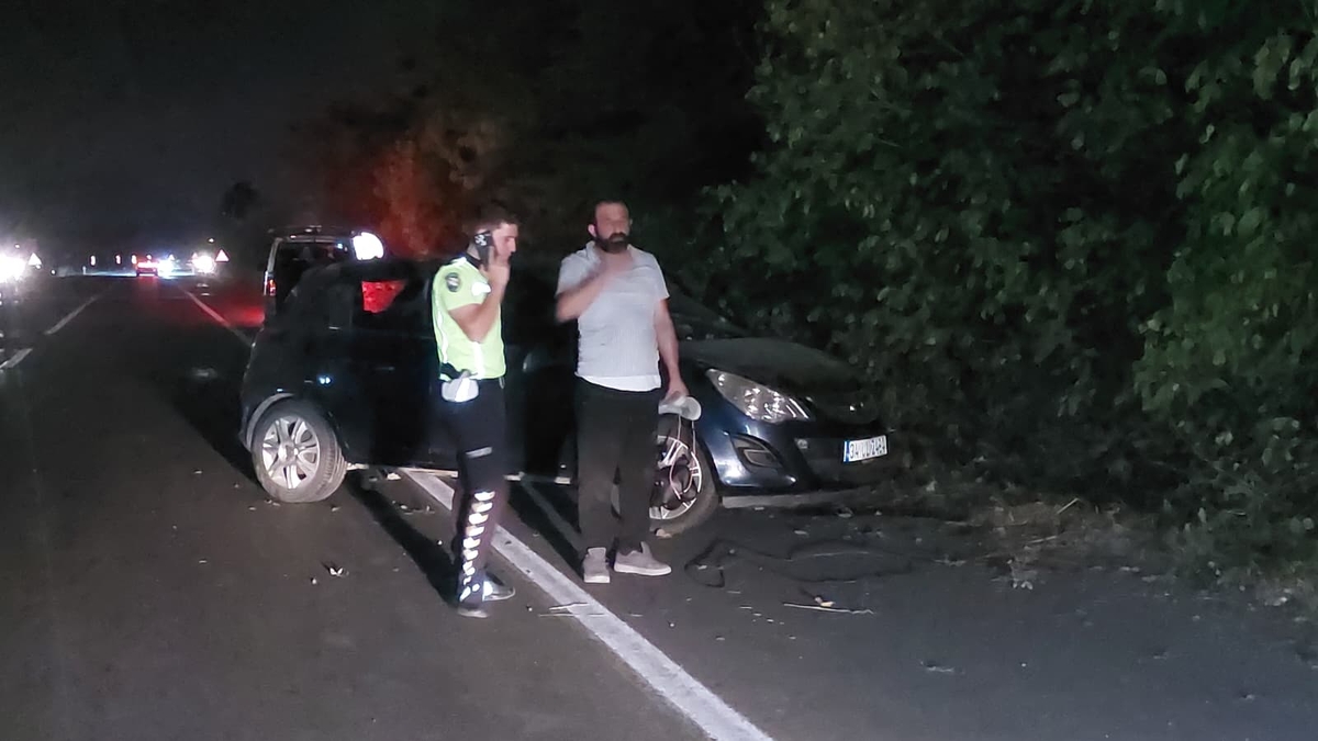 D140'ta Şarampole Uçan Otomobilde Aile Dehşeti! 3 Kişi Yaralandı