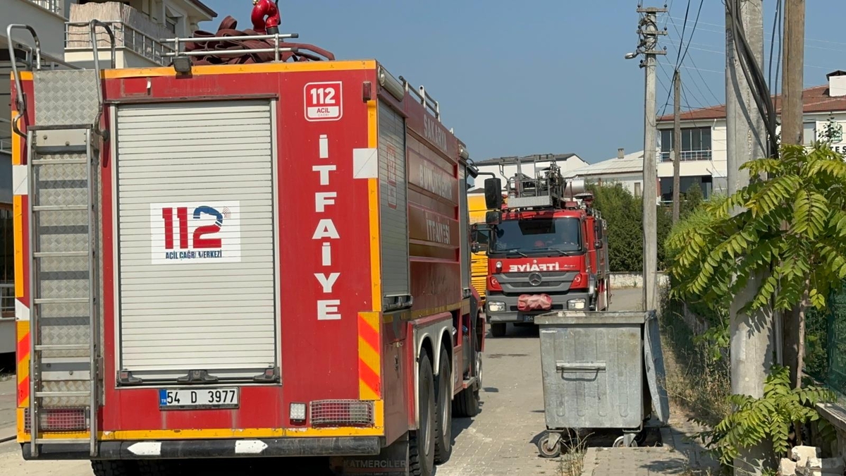 Dairede çıkan yangın paniğe neden oldu