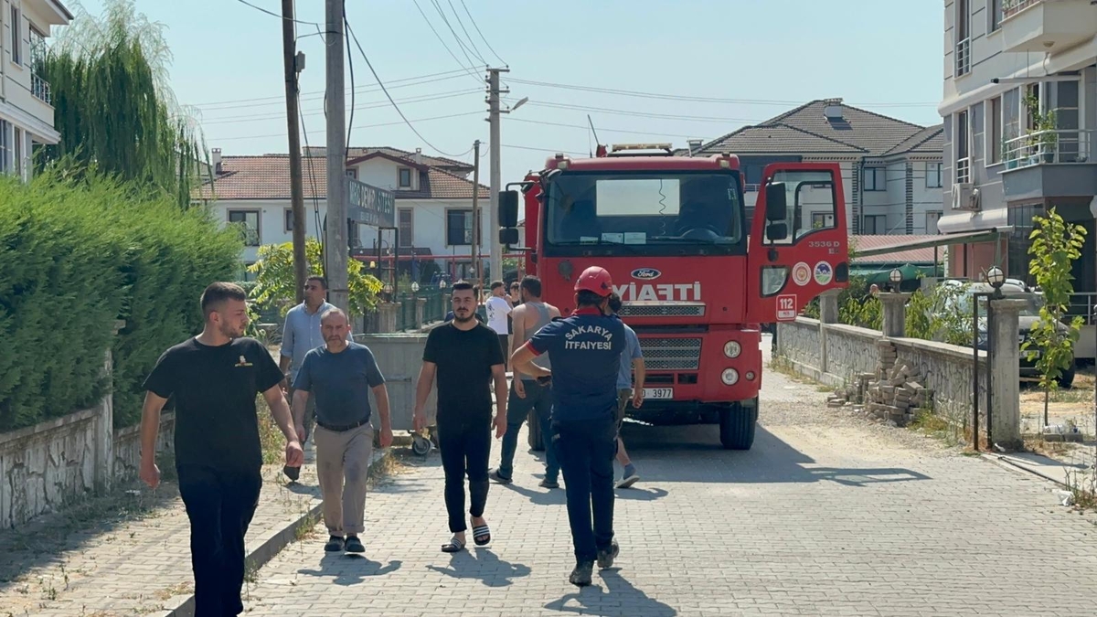 Dairede çıkan yangın paniğe neden oldu