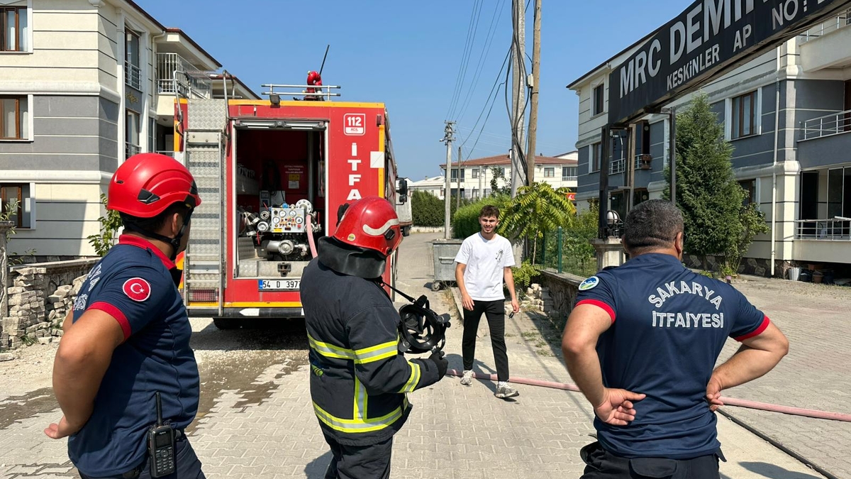 Dairede çıkan yangın paniğe neden oldu