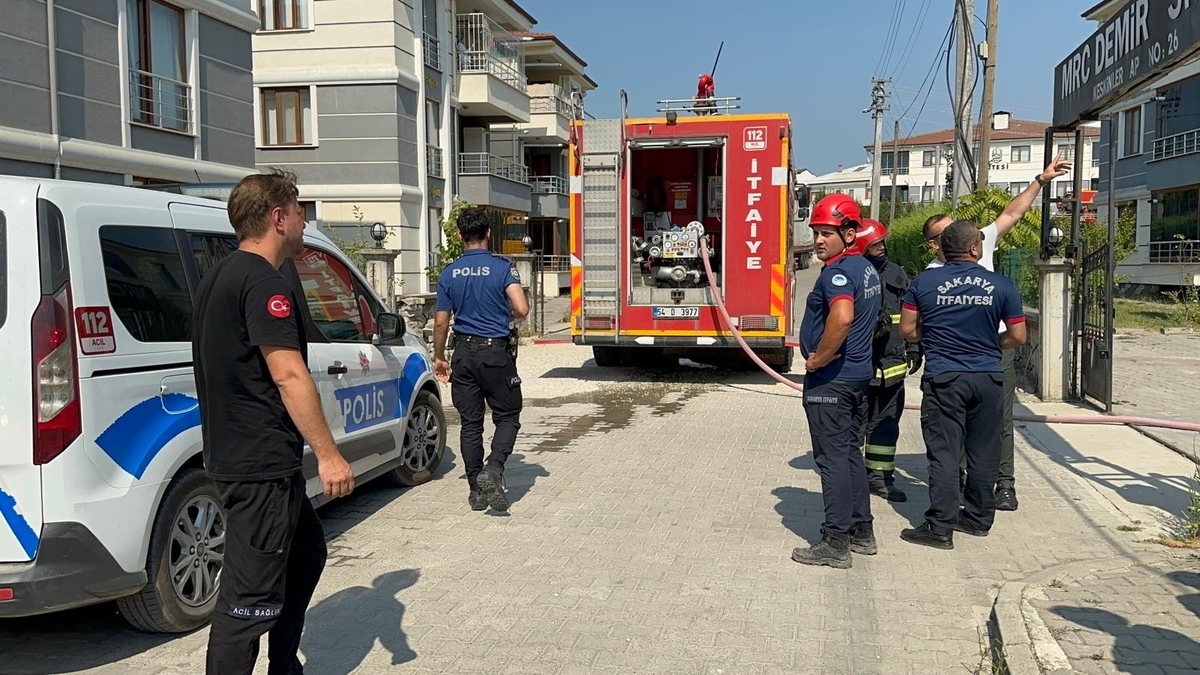 Dairede çıkan yangın paniğe neden oldu