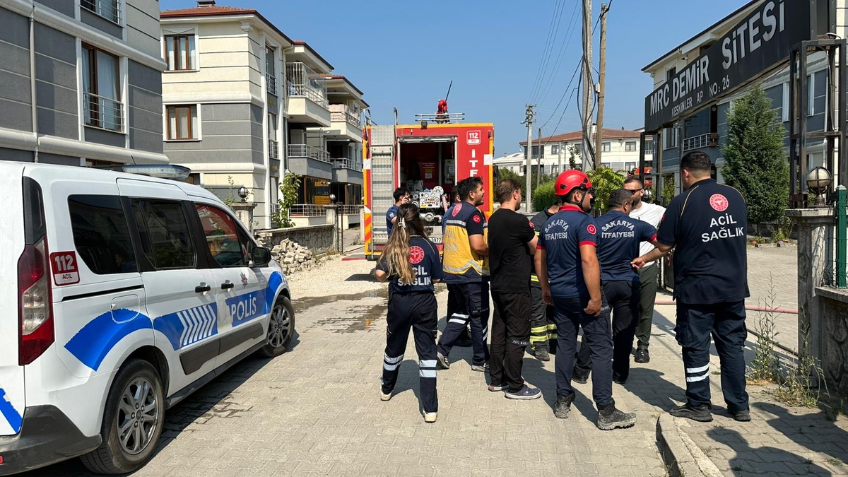 Dairede çıkan yangın paniğe neden oldu