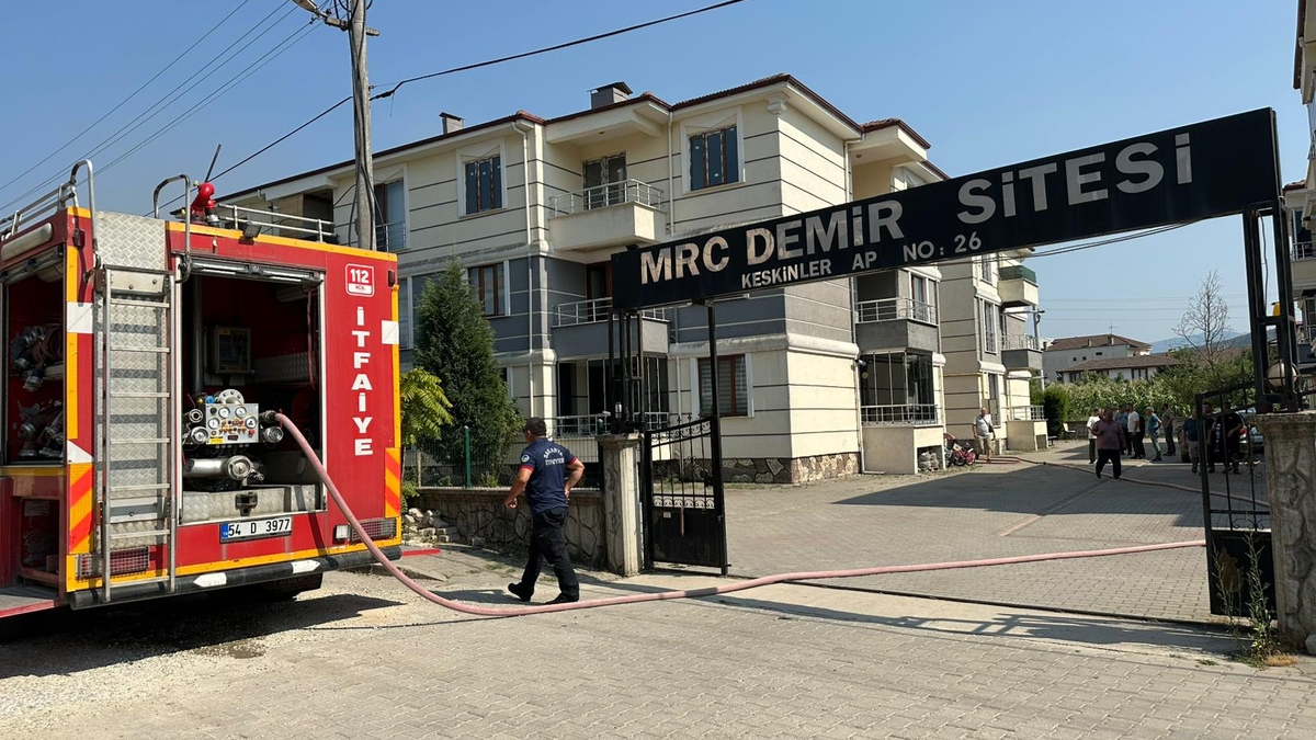 Dairede çıkan yangın paniğe neden oldu