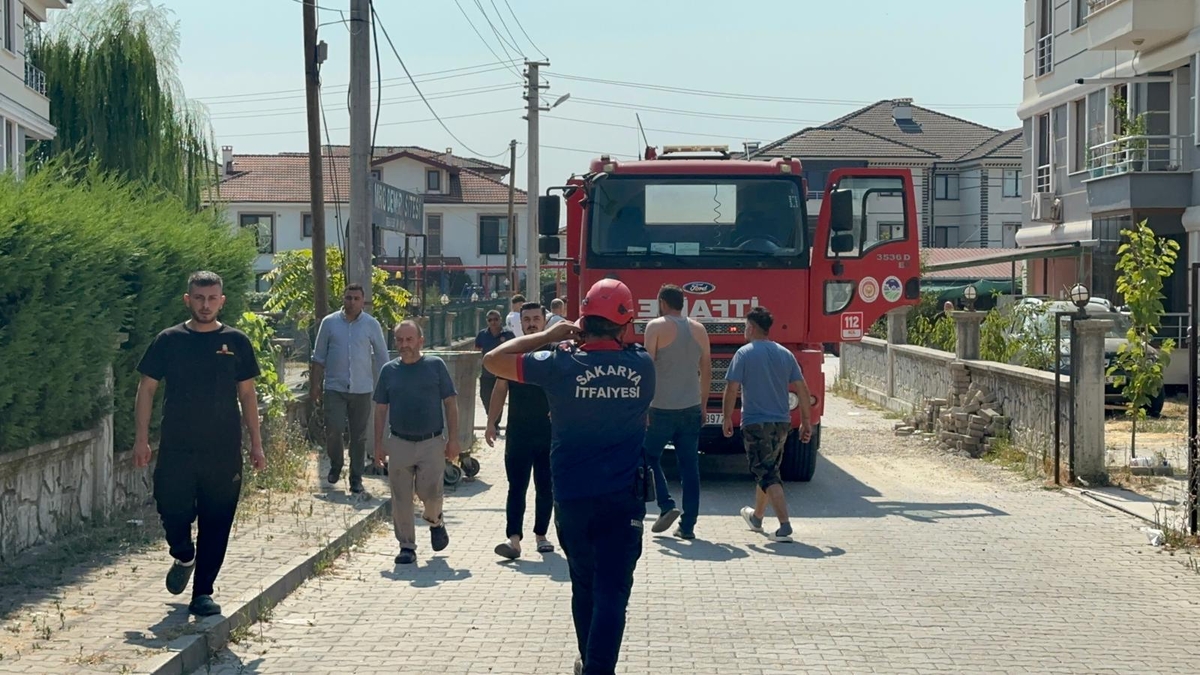 Dairede çıkan yangın paniğe neden oldu