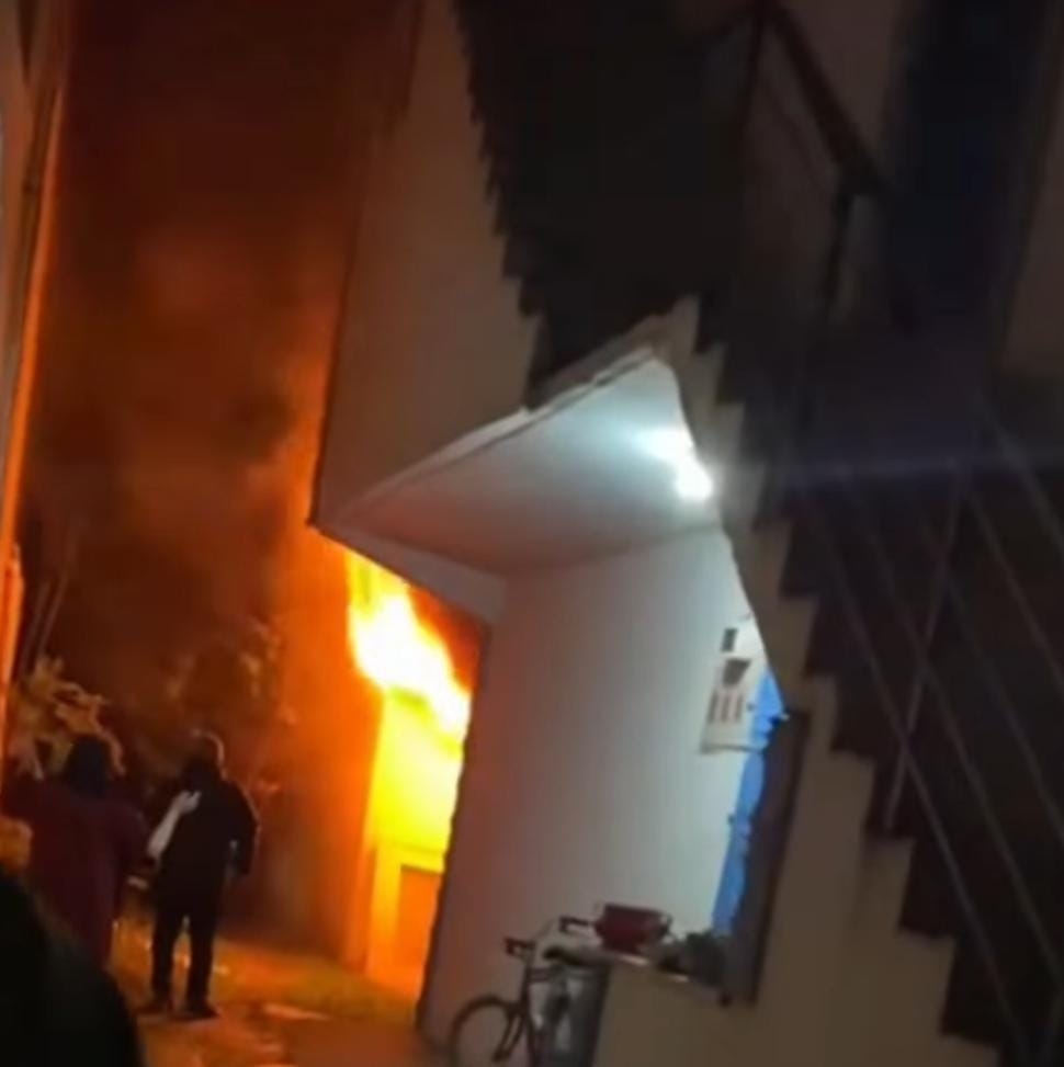 Dairede Korku Dolu Anlar: Yangında 1 Bebek Hafif Yaralandı, Diğeri Dumandan Etkilendi