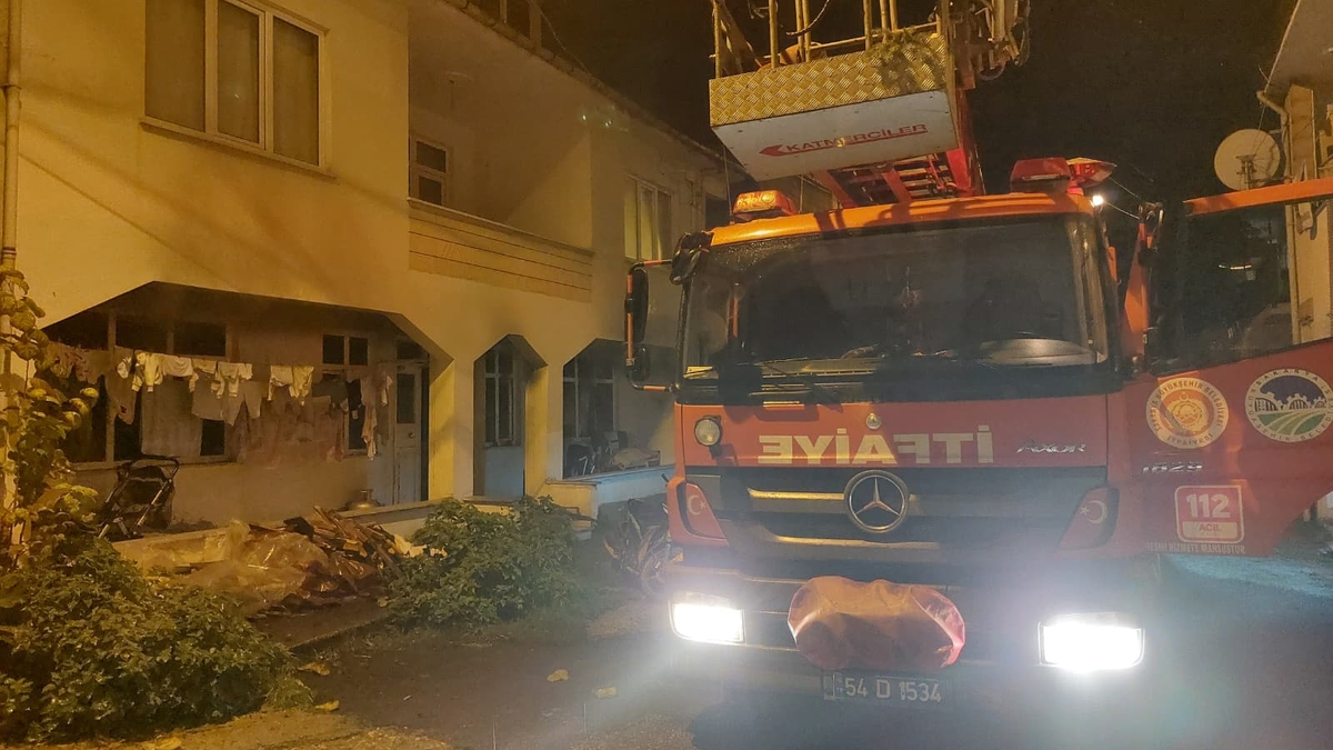 Dairede Korku Dolu Anlar: Yangında 1 Bebek Hafif Yaralandı, Diğeri Dumandan Etkilendi