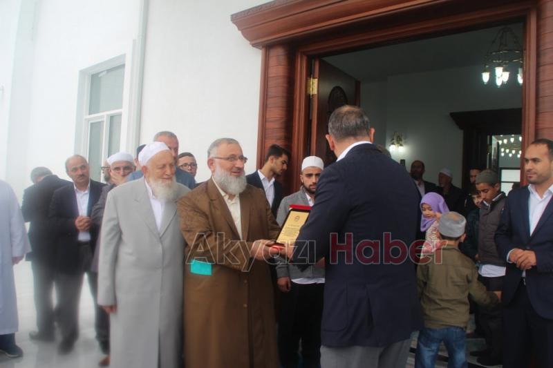 Darül Kurra Cami Dualarla İbadete Açıldı