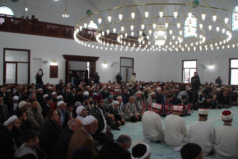 Darül Kurra Cami Dualarla İbadete Açıldı