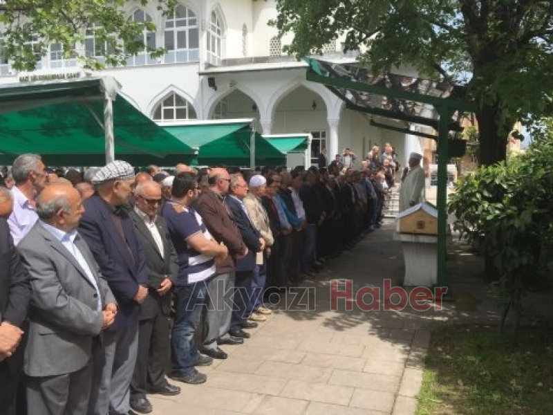 Davut Uğur Defnedildi