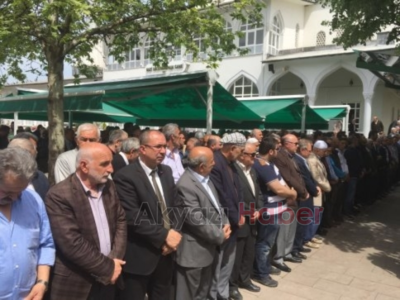 Davut Uğur Defnedildi