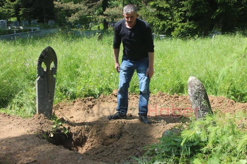 Defineciler Mezarlıklara Dadandı