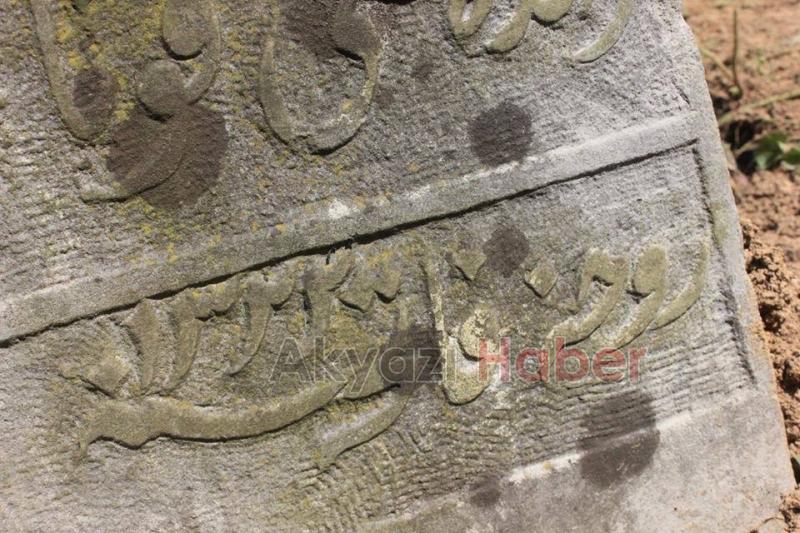 Defineciler Mezarlıklara Dadandı