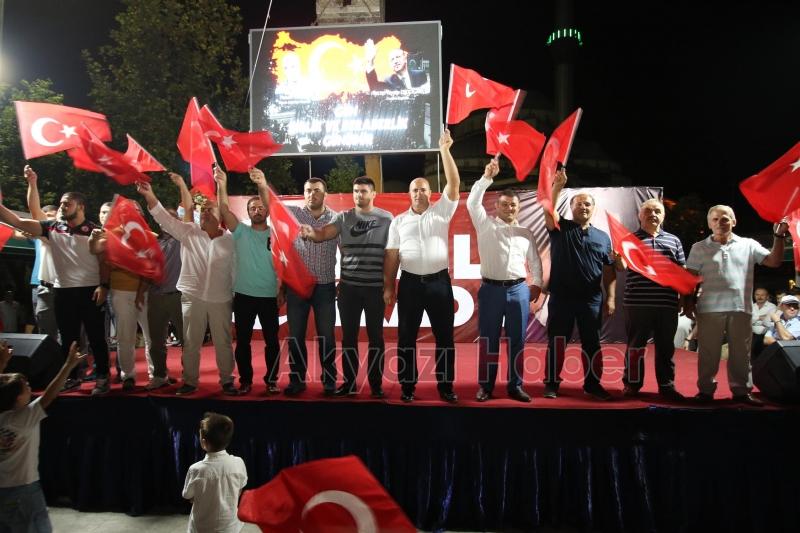 DEMOKRASİ NÖBETİ 21. GÜNE ULAŞTI