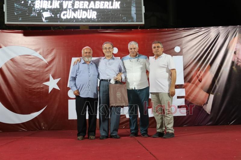 DEMOKRASİ NÖBETİ 21. GÜNE ULAŞTI