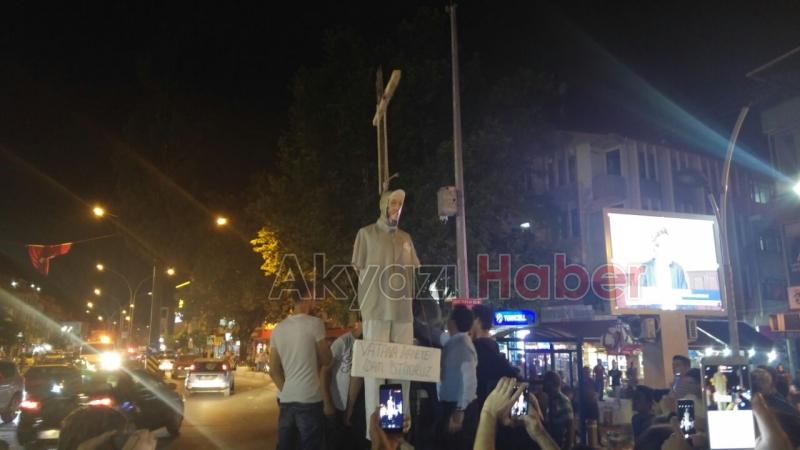 Demokrasi Nöbetinde Fethullah Gülenin Maketini Astılar