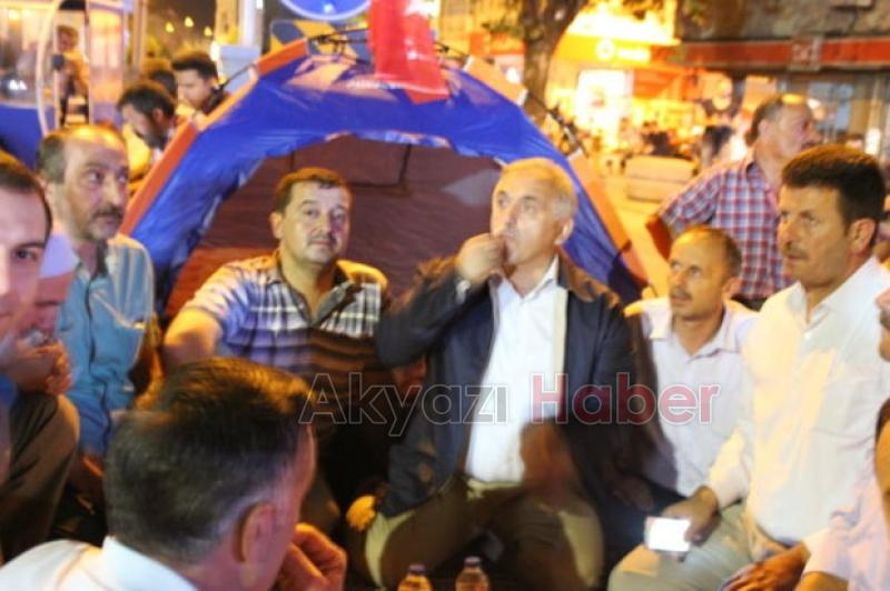 Demokrasi Nöbetinin 7.Gecesinde Ali İnci Akyazılılara Seslendi