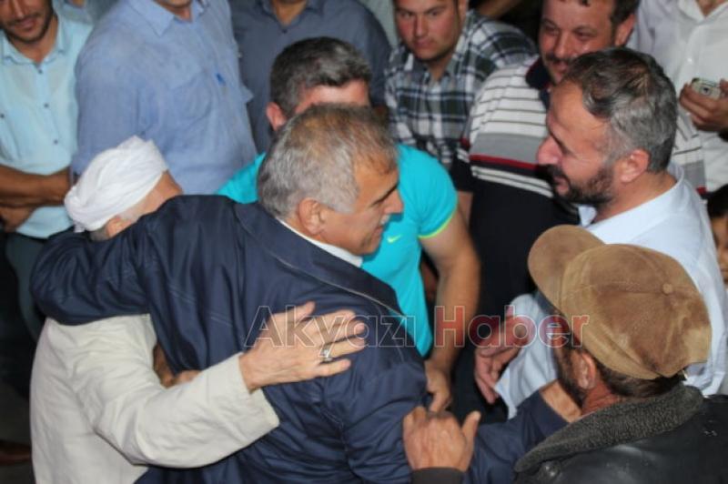 Demokrasi Nöbetinin 7.Gecesinde Ali İnci Akyazılılara Seslendi